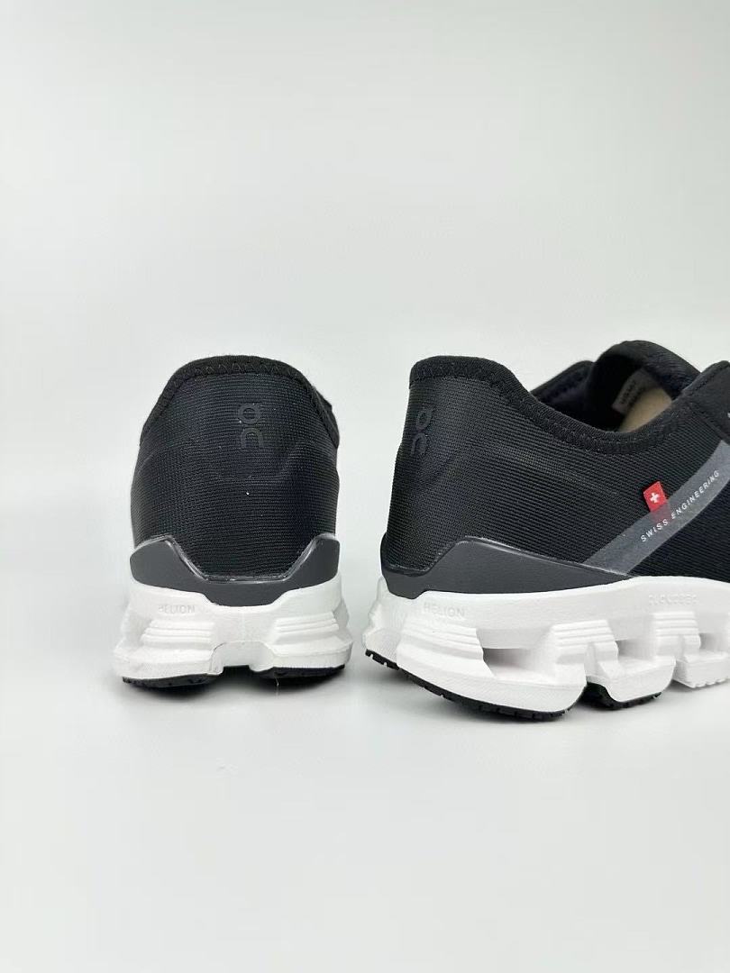 ON Cloud X 3 Cross-Training Shoes