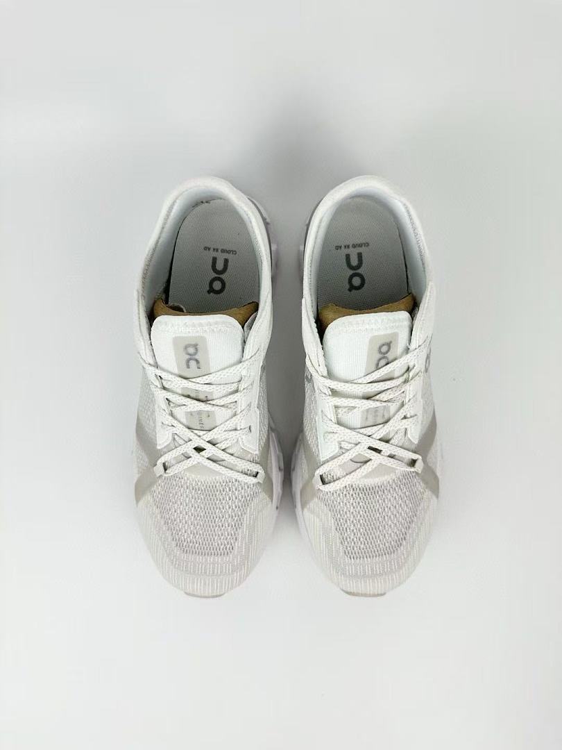 ON Cloud X 3 Cross-Training Shoes