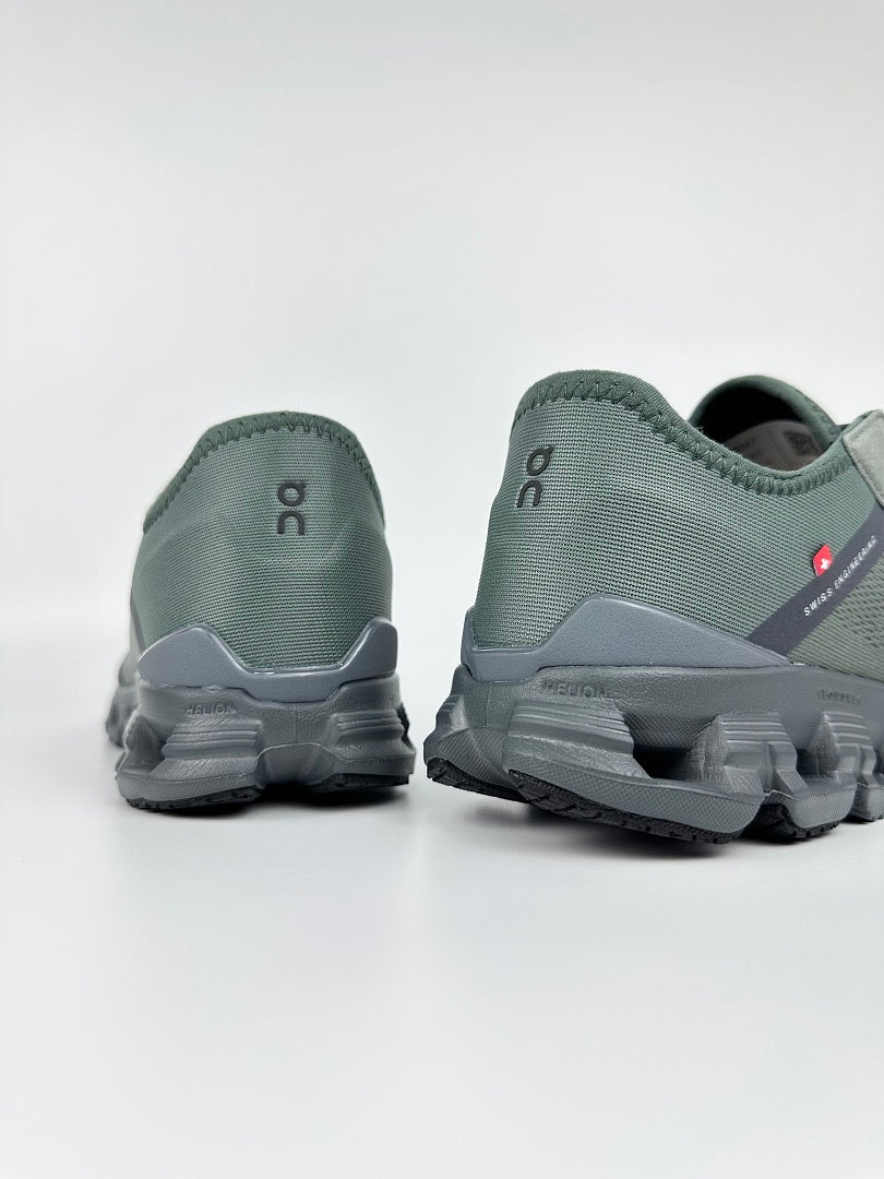 ON Cloud X 3 Cross-Training Shoes