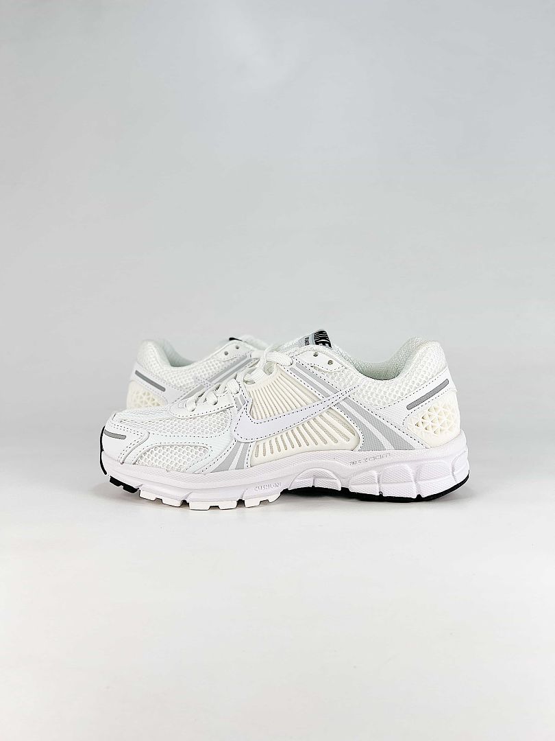 Nike Zoom Vomero 5 FJ4151-004 White Silver Grey Sneakers [cache-refresh-original-v1]